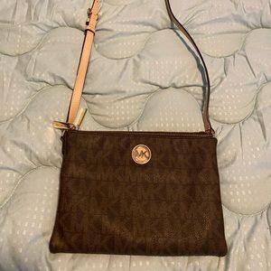 Michael Kors Crossbody purse